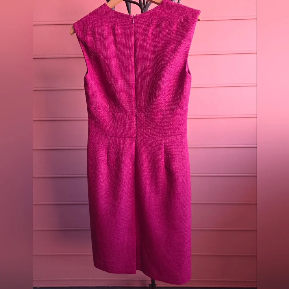 Tahari ASL Notched Magenta Pink Textured Sheath Dress Size 8 - Office Siren Chic - Picture 5 of 5